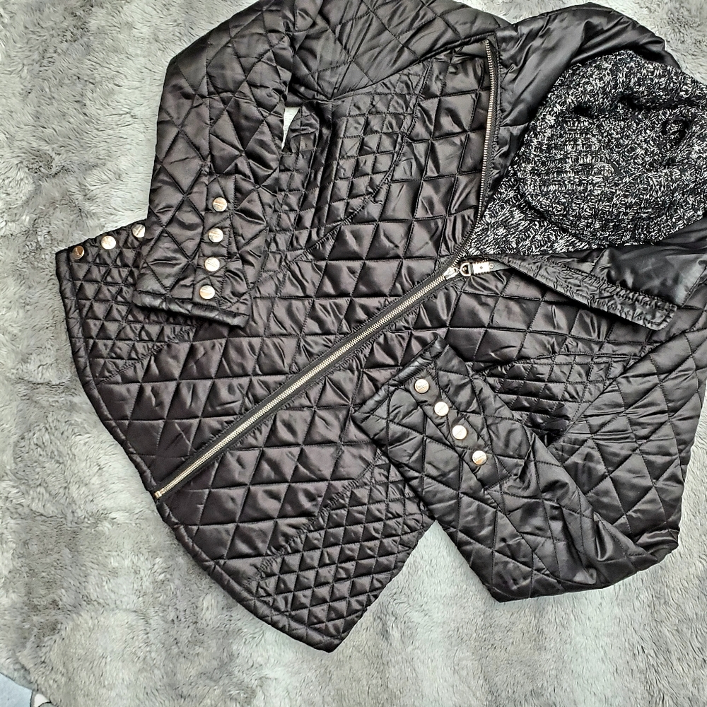 Black Jacket , Coat Puffy